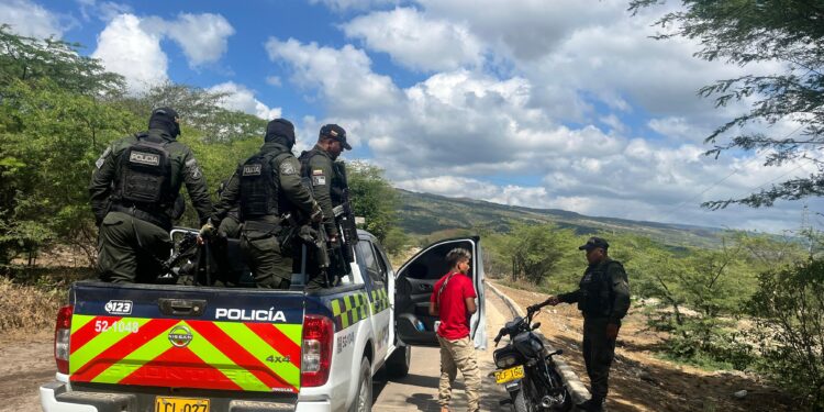 Consejo de seguridad en el Resguardo de Zahino abordó creciente preocupación por robos y presencia de grupos ilegales