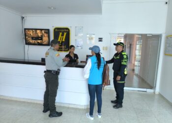 Policía y Migración Colombia lideran acciones para garantizar legalidad y seguridad en Maicao