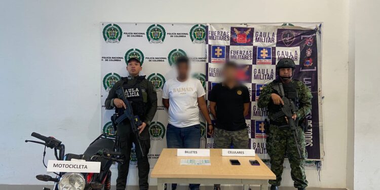 Capturan a dos hombres en flagrancia por presunto delito de extorsión en Riohacha