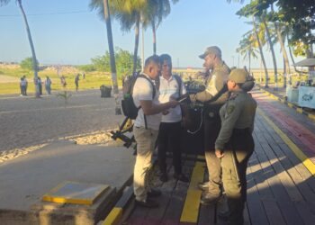 Policía promueve campaña de Línea Anticontrabando en sitios turísticos y balnearios de Riohacha