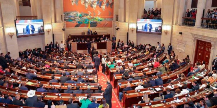 Gustavo Petro anunció que citará a sesiones extraordinarias para discutir reforma a la salud