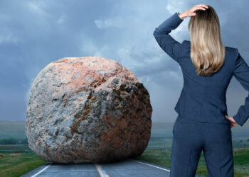 Quien agradece merece y quien se queja padece