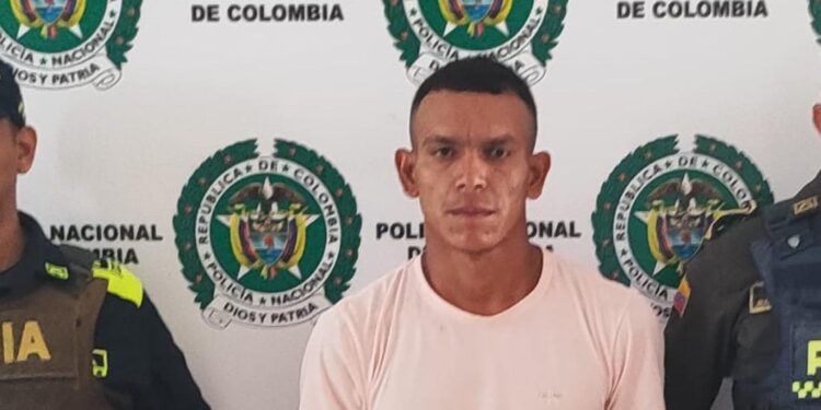 Durante operativo policial, capturan a un hombre por presunto hurto en el barrio Los Loteros de Riohacha