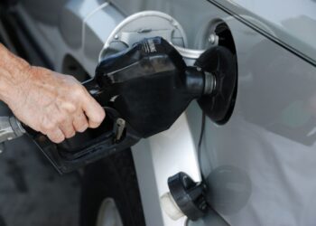 Gobierno Nacional anunció el incremento en el precio de la gasolina y el diésel para este 2025
