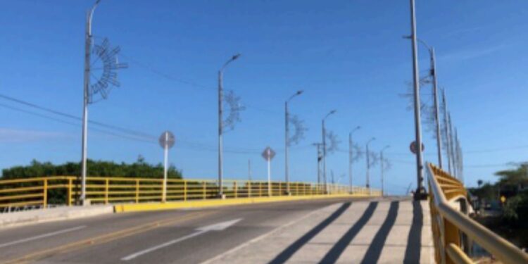 Después de siete años se puso al servicio la remodelación del puente del Riíto en Riohacha
