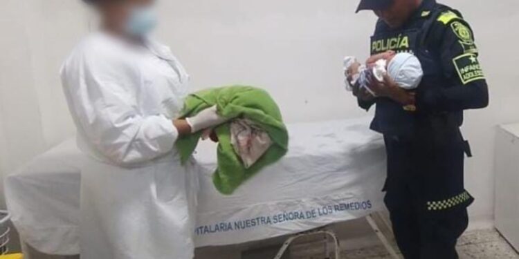 Rescatan a una bebé abandonada en zona enmontada de Mayapo