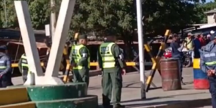 El paso fronterizo para Venezuela en Paraguachón estará cerrado hasta el lunes 13 de enero