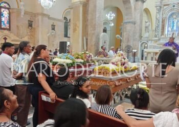 En la Catedral Nuestra Señora de los Remedios realizan eucaristía de los esposos Leana Pitre Ruíz y Armando Cotes