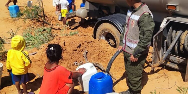Más de 162.000 litros de agua entregaron a comunidades wayuú en La Guajira
