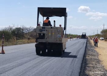 En riesgo proyectos viales estratégicos en La Guajira por deudas del Invías