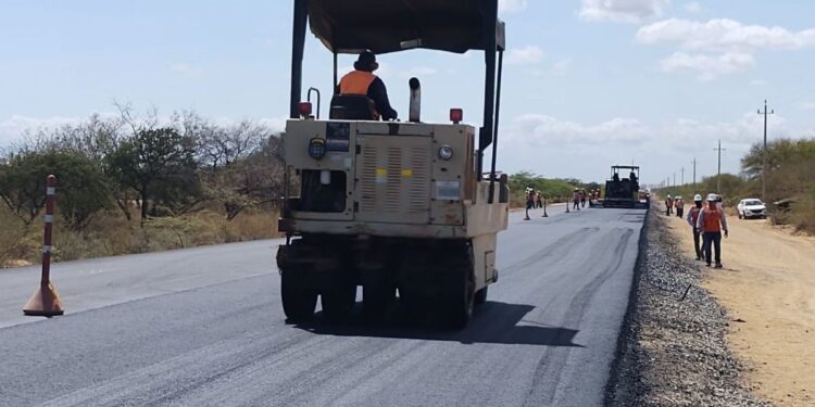 En riesgo proyectos viales estratégicos en La Guajira por deudas del Invías