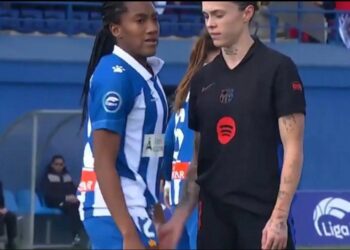 Polémica en el fútbol femenino: Español condena gesto de Mapi León hacia Daniela Caracas