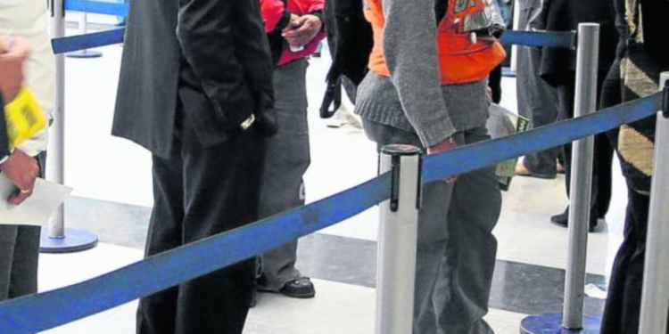 Millonario robo a banco en Mompox: delincuentes armados huyeron en motocicletas