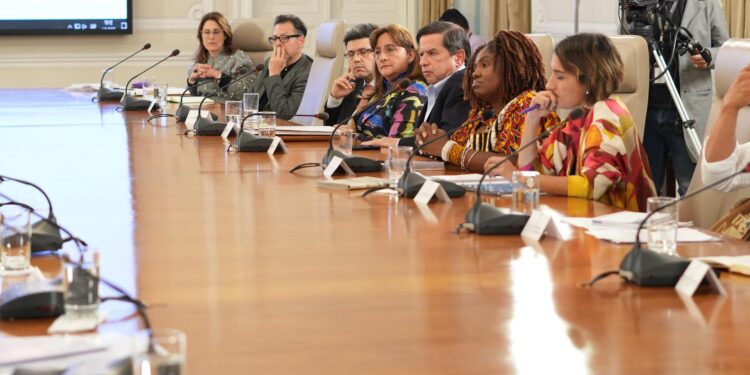 Crisis ministerial: ola de renuncias sacuden al Gobierno tras la llegada de Armando Benedetti