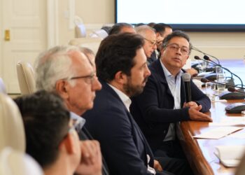 ¿Consejos de gobiernos territoriales en vivo y en directo?