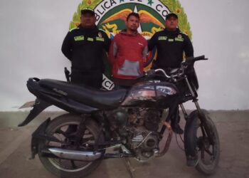 Capturan a hombre en Uribia con motocicleta reportada como robada