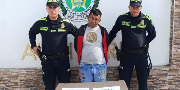 Capturan a hombre en Albania por porte ilegal de arma de fuego