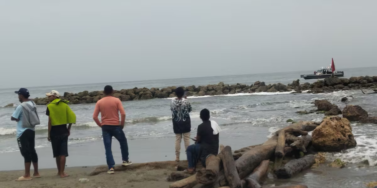Continúa la búsqueda de dos jóvenes desaparecidos en el mar de Marbella, Cartagena
