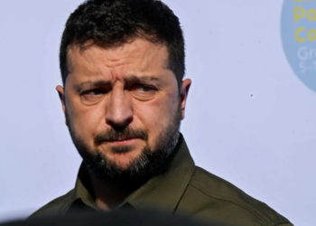 Presidente de Ucrania pide una paz «real y duradera» en el tercer aniversario de la invasión rusa
