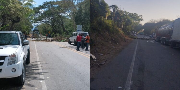 Nueve puntos viales de La Guajira permanecen bloqueados por paro departamental