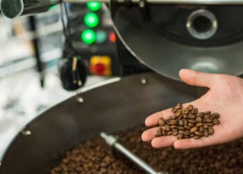 Precio del café alcanza nuevo máximo histórico superando los $3 millones por carga
