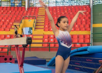 Victoria Molina, la promesa de la gimnasia artística