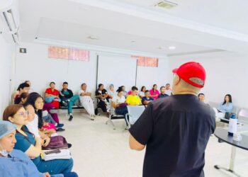 ICBF impulsa la erradicación de muertes por desnutrición capacitando a equipos médicos en La Guajira