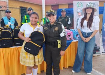 La Policía Nacional lanza la campaña de “Regreso a clases, tu morral, tus sueños”