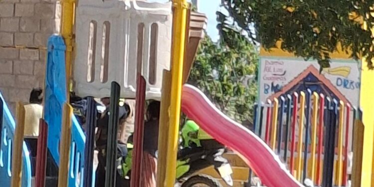 A una pareja le imponen comparendo por actos sexuales en un parque público en Uribia