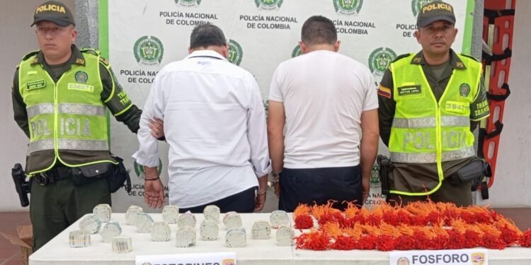 En la vía Paradero – Maicao capturan a dos personas por porte ilegal de municiones de uso de la Fuerza Pública