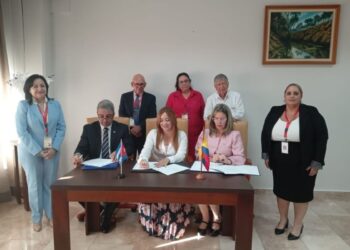 Colombia y Cuba fortalecen lazos educativos en el Congreso Internacional de Pedagogía 2025