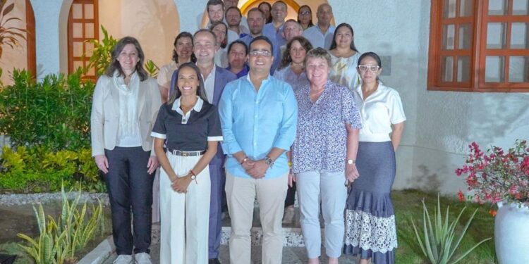 Gobernador de La Guajira recibe Misión Conjunta de Donantes en la Casa de la Ciudadanía
