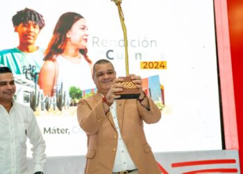 Acreditación, crecimiento e innovación: los méritos del rector de Uniguajira para recibir  ‘Warrarat de oro’