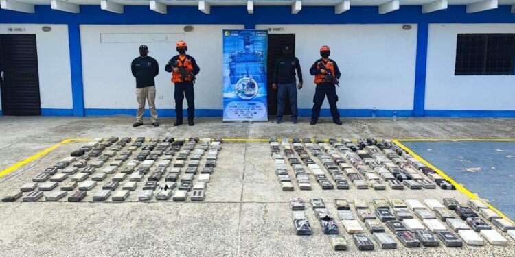 Incautan 232 kilos de cocaína ocultos en contenedor de un buque en Cartagena