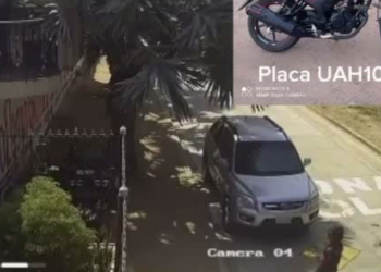 Cámaras de seguridad registran robo de motocicleta a docente en Riohacha
