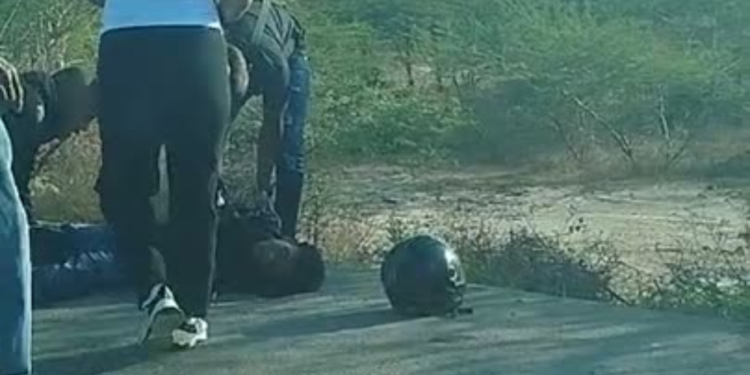 Hombre y adolescente heridos en un presunto intento de atraco en la vía Riohacha – Cuestecitas