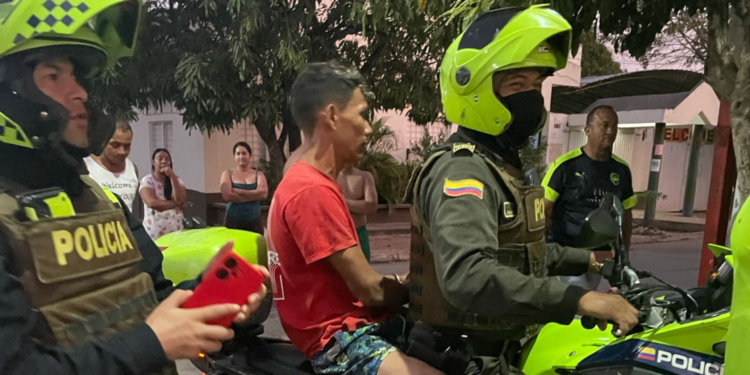 Hombre es retenido por la comunidad tras presunto hurto en Villanueva