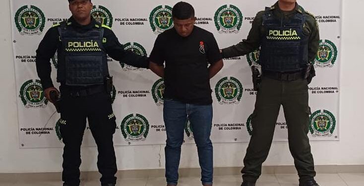 Capturan a un hombre con orden judicial en el barrio Centro de Riohacha