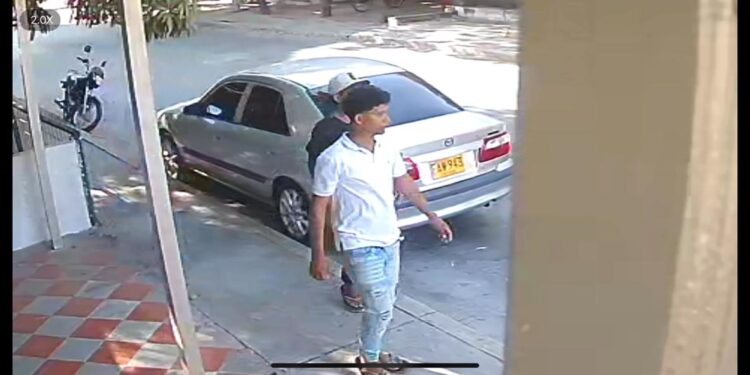 Dos sujetos hurtan motocicleta en el barrio José Antonio Galán de Riohacha