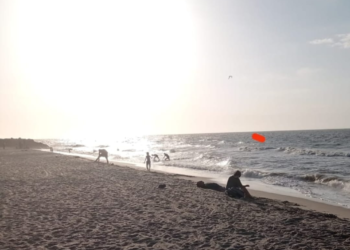 Tres turistas fueron rescatados en las playas de Riohacha tras ser arrastrados por la corriente