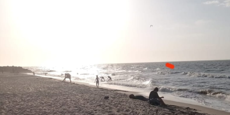 Tres turistas fueron rescatados en las playas de Riohacha tras ser arrastrados por la corriente