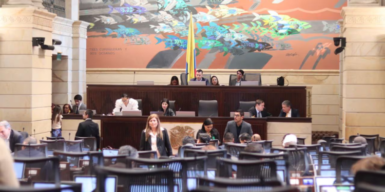 Gobierno solicita trámite de urgencia para la reforma a la salud en el Congreso