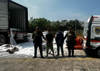 Capturan a dos personas por saqueo de tractomula varada en Bolívar