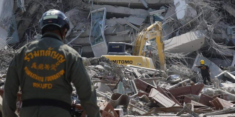Fuerte terremoto de magnitud 7,7 sacude Birmania y Tailandia