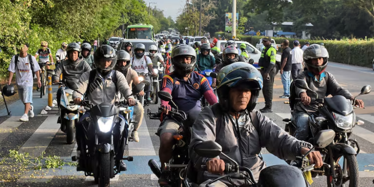 Nuevas señales de tránsito para motocicletas en Colombia: reglamentación y sanciones