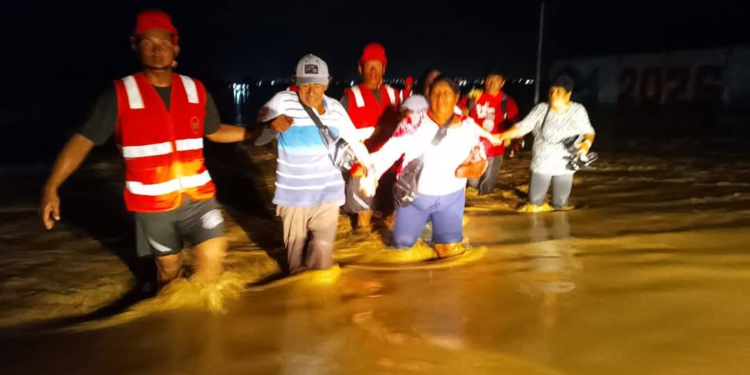 Emergencia en Perú: Lluvias dejan 82 viviendas destruidas y daños en infraestructuras en Tumbes