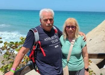 Turista alemana murió tras ser atropellada por un motociclista que ignoró un semáforo en rojo en Santa Marta