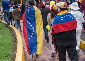 Migración venezolana impulsa el recaudo fiscal en Colombia con más de $1,5 billones en aportes