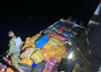 Golpe al narcotráfico: incautan 2,9 toneladas de marihuana y 500 kilos de cocaína en el Pacífico