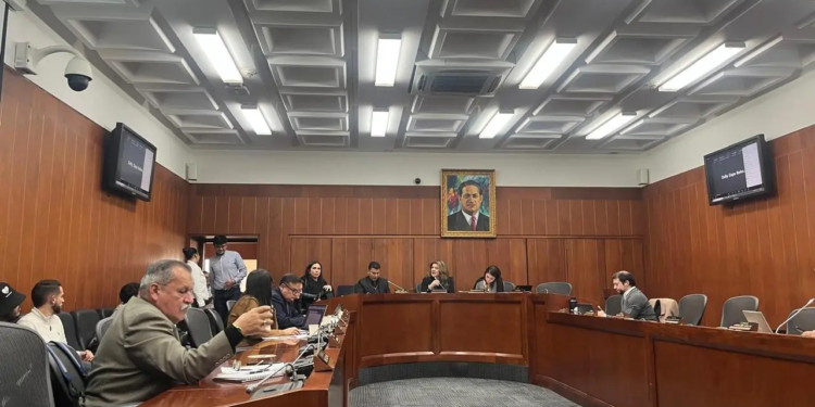 Ministerio de Hacienda presenta aval fiscal de la reforma laboral en medio de incertidumbre en el Senado
